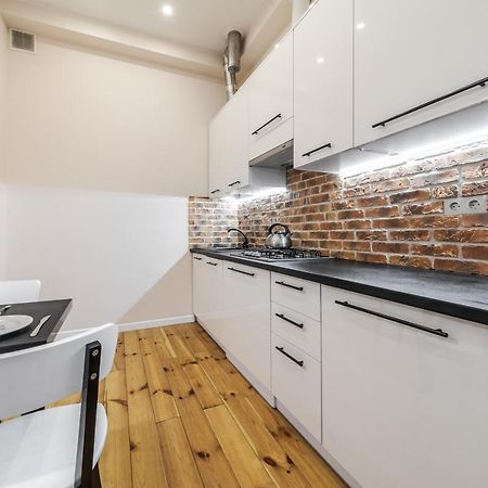 Inshiapartments On Teodora Square Λβιβ Εξωτερικό φωτογραφία