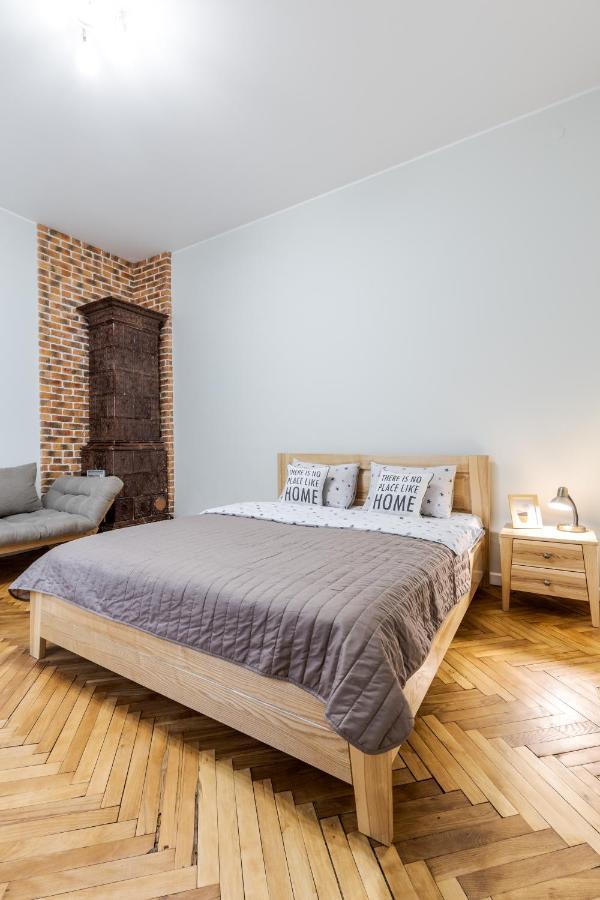 Inshiapartments On Teodora Square Λβιβ Εξωτερικό φωτογραφία