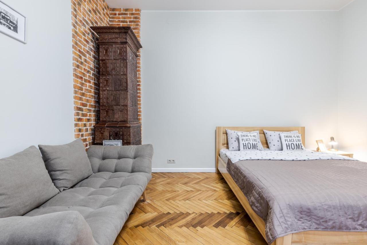 Inshiapartments On Teodora Square Λβιβ Εξωτερικό φωτογραφία