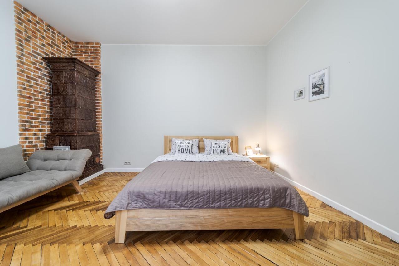 Inshiapartments On Teodora Square Λβιβ Εξωτερικό φωτογραφία