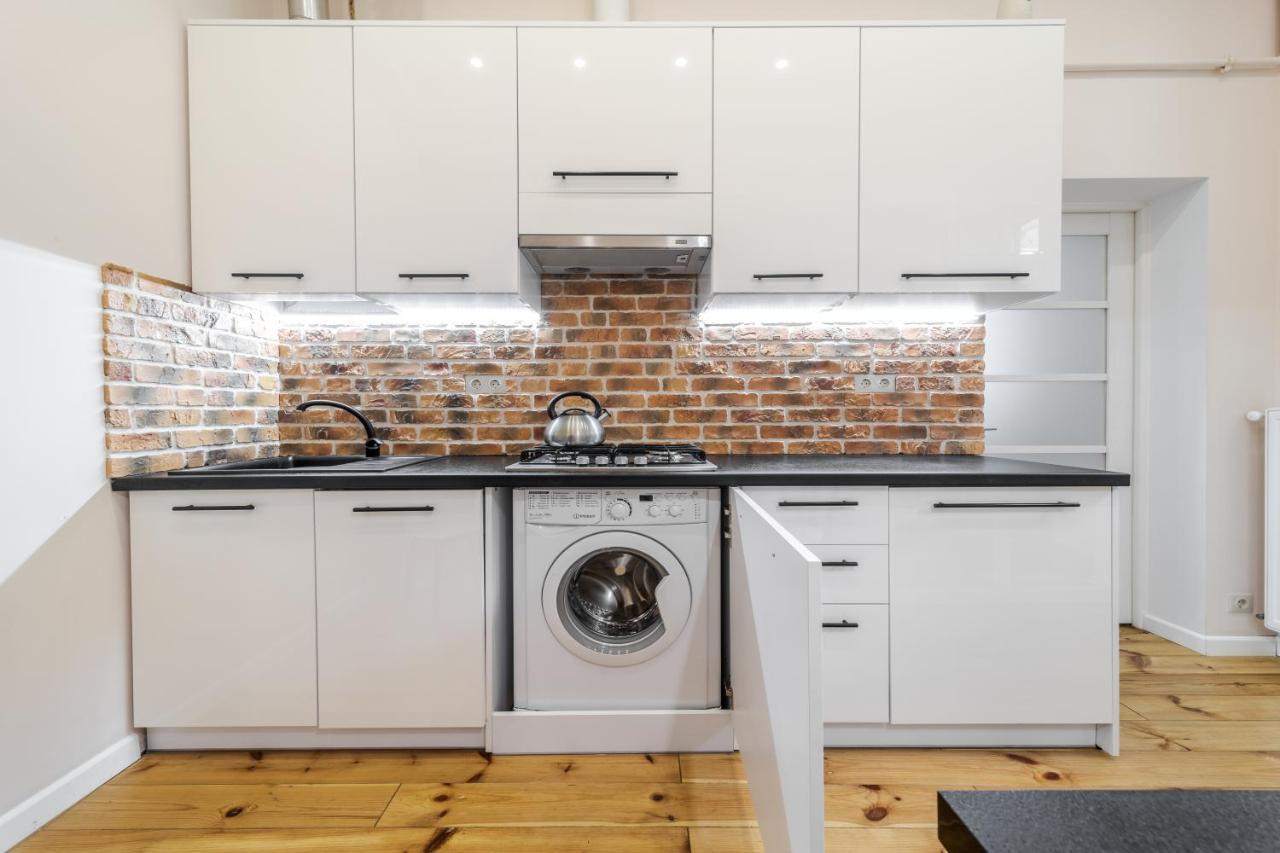 Inshiapartments On Teodora Square Λβιβ Εξωτερικό φωτογραφία